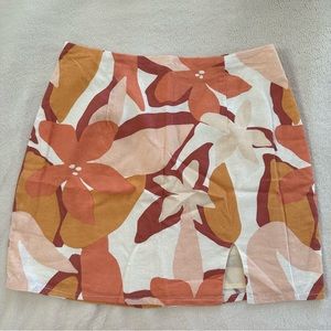 Floral mini skirt